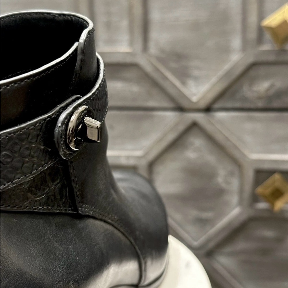 COACH Elegant Black Buckle Ankle Boots Size 6 - Picture 3 of 7